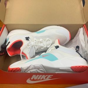 NWT!!! Nike Air Huarache City Move